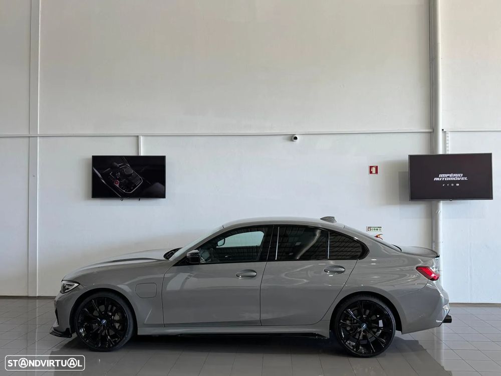 BMW 330 e Pack M Auto - 9