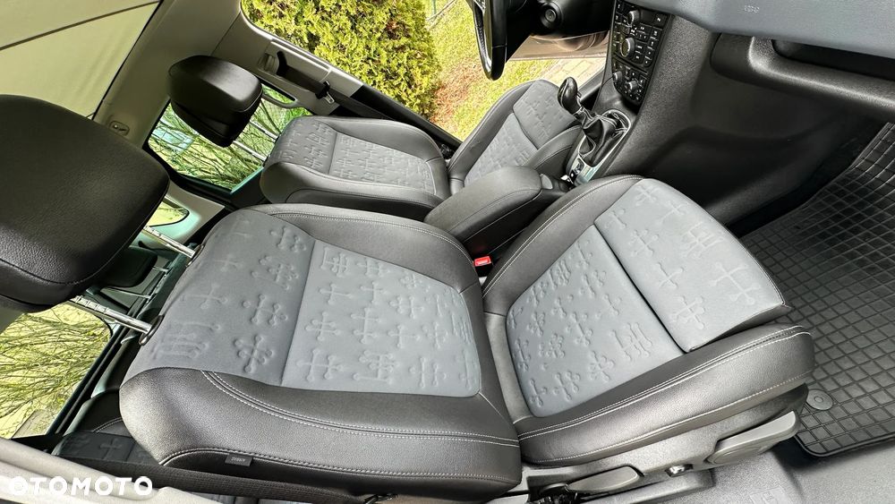 Opel Meriva 1.4 Innovation - 30