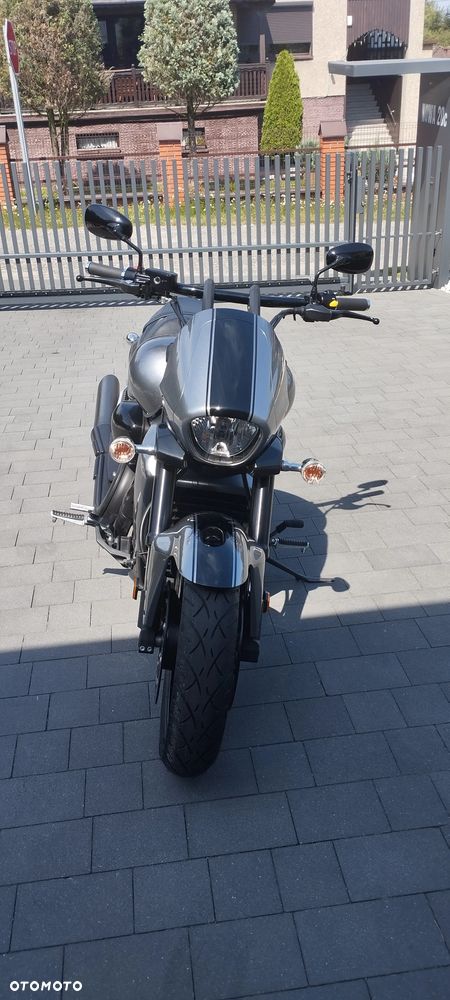 Suzuki Boulevard - 12