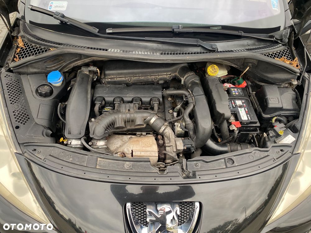 Peugeot 207 - 6