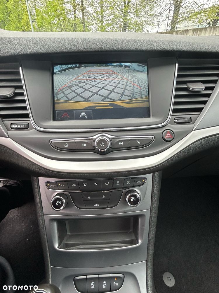 Opel Astra - 11