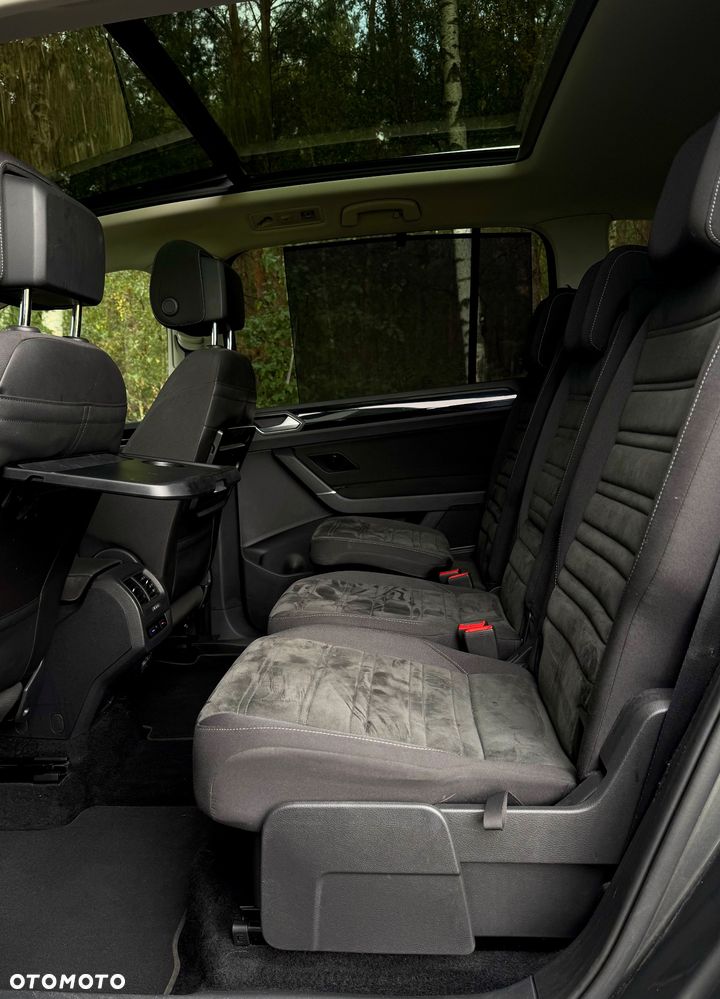 Volkswagen Touran - 21