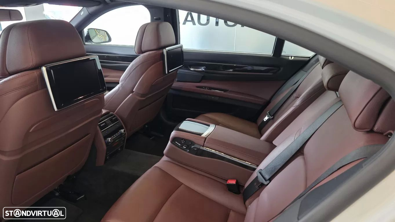 BMW 730 Ld Edition Exclusive - 51