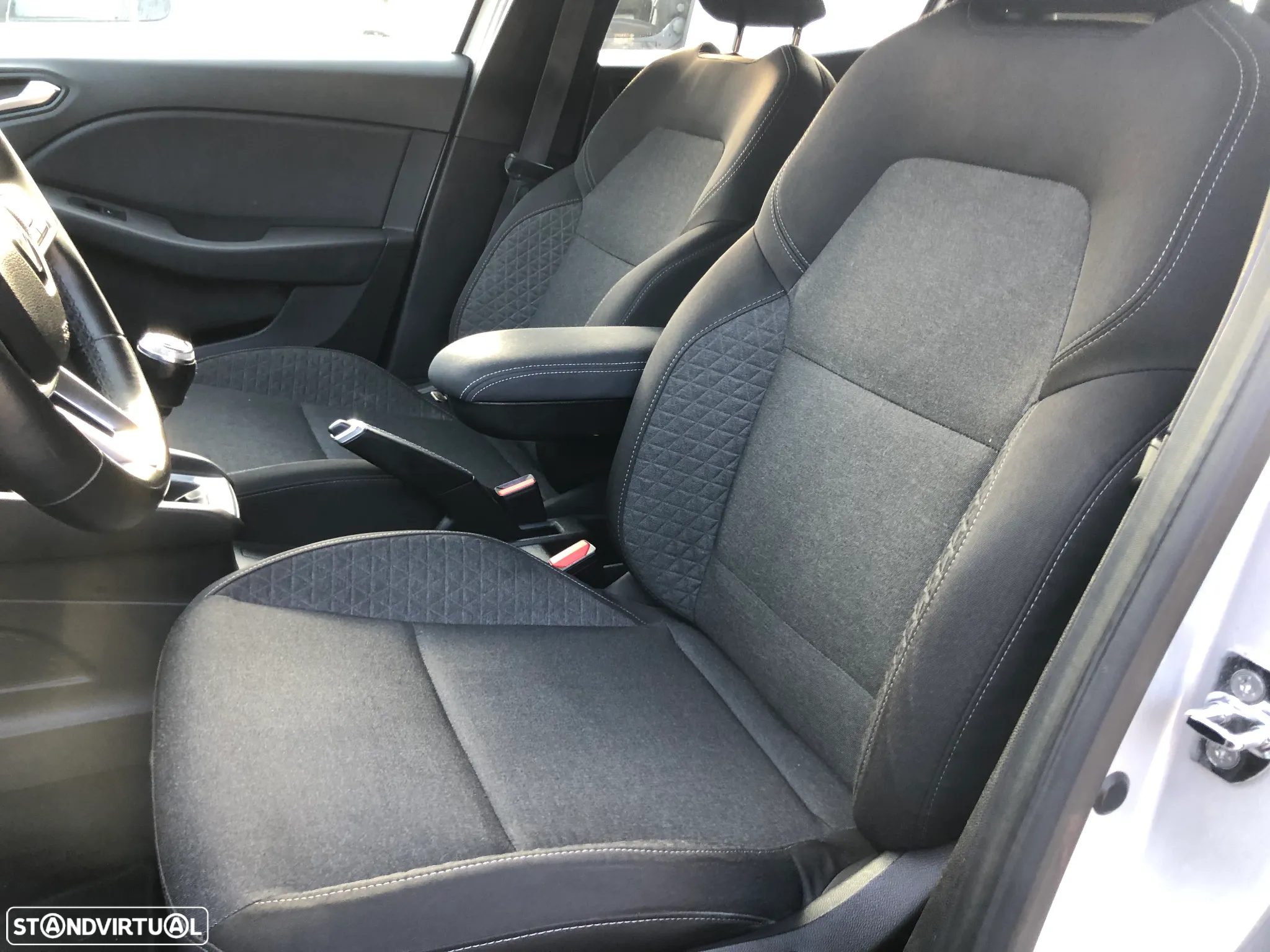 Renault Clio TCe 100 BUSINESS EDITION - 16