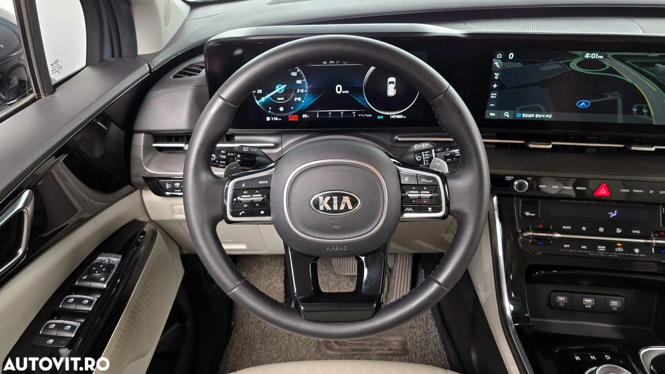 Kia Carnival - 11
