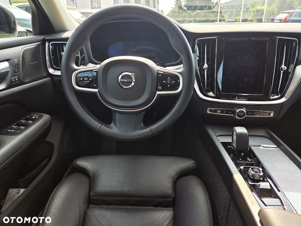 Volvo V60 B4 B Plus Dark - 14