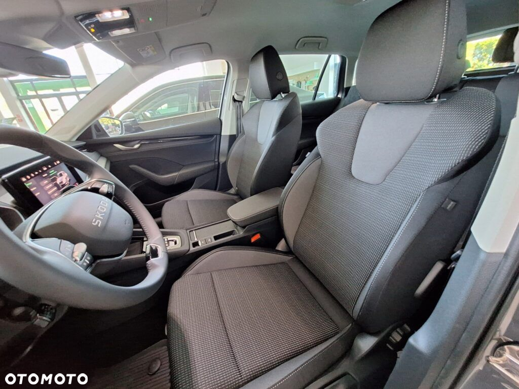 Skoda Octavia 2.0 TDI Edition 130 Selection DSG - 10