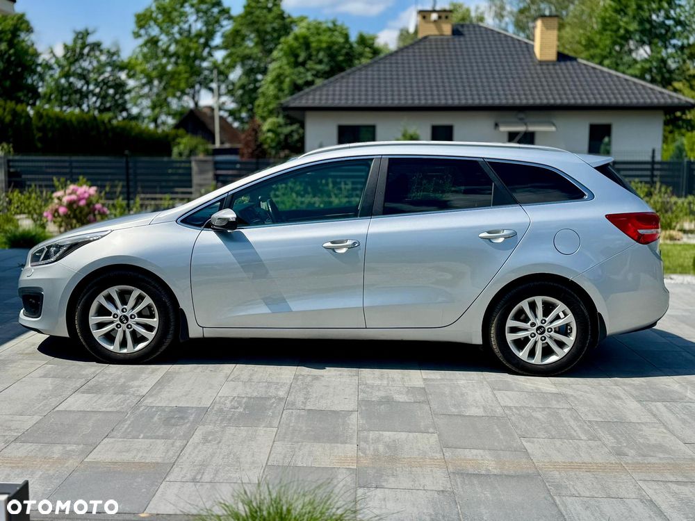 Kia Ceed 1.6 GDI DCT Platinum Edition - 7