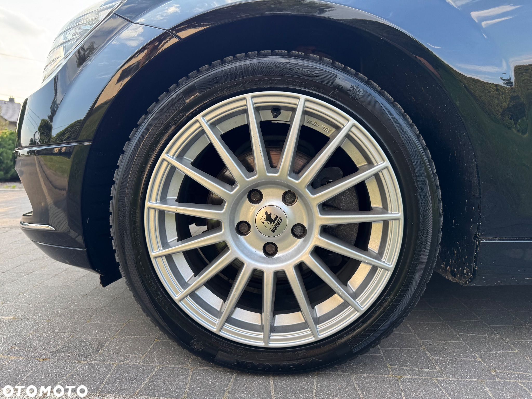 Mercedes-Benz Klasa C 180 T CGI Automatik BlueEFFICIENCY - 38