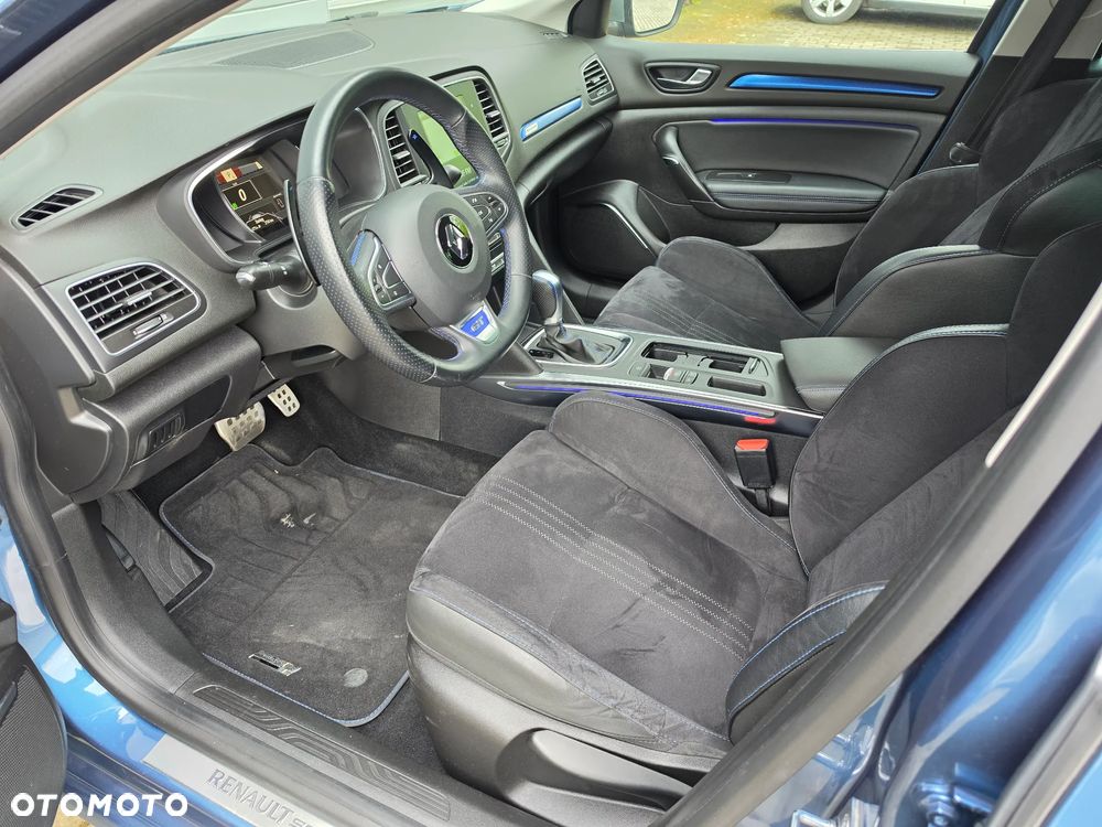 Renault Megane 1.6 TCe GT EDC - 17