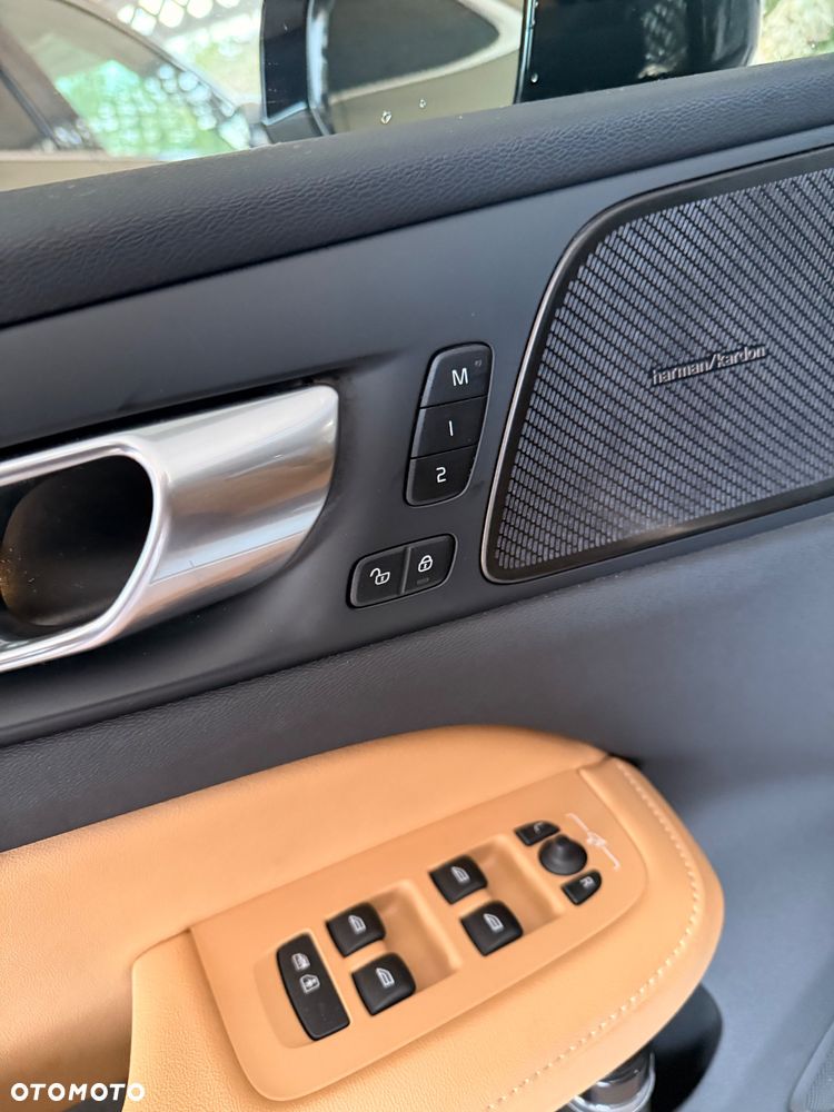 Volvo S60 T8 AWD Plug-In Hybrid Polestar Engineered - 5