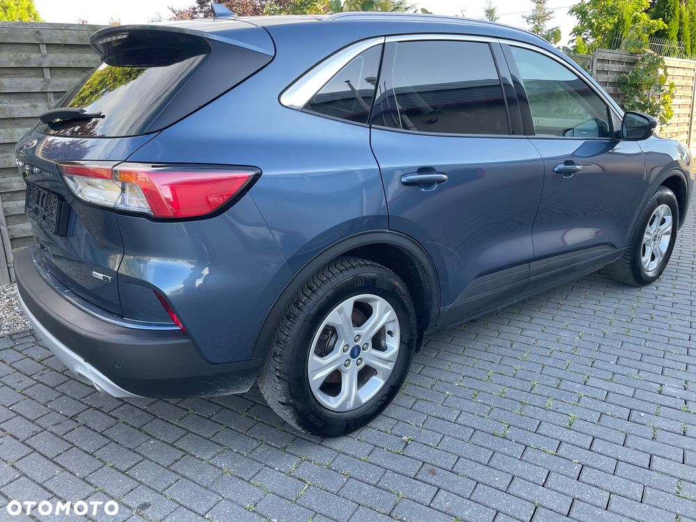 Ford Kuga - 12