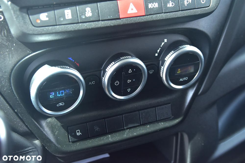 Iveco Daily 35S18H autolaweta z kabina sypalną 3,5t na haku POLMAR - 18