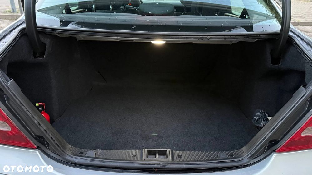 Mercedes-Benz Klasa C 220 CDI Classic - 12