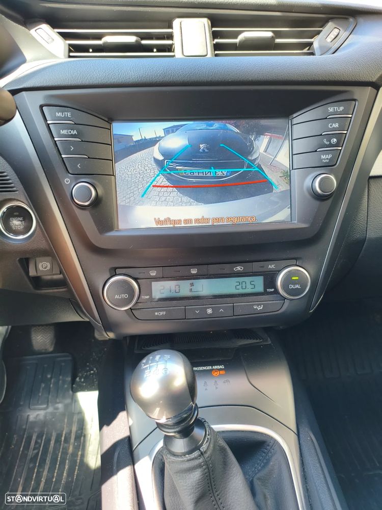 Toyota Avensis SW 2.0 D-4D Luxury+GPS - 17