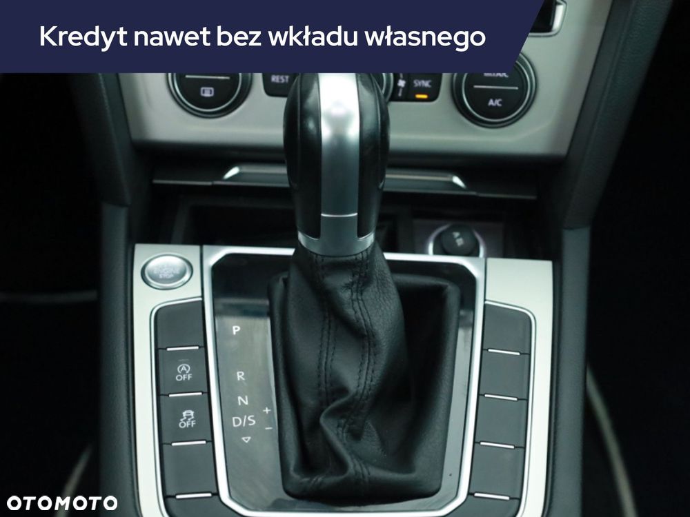 Volkswagen Passat - 15