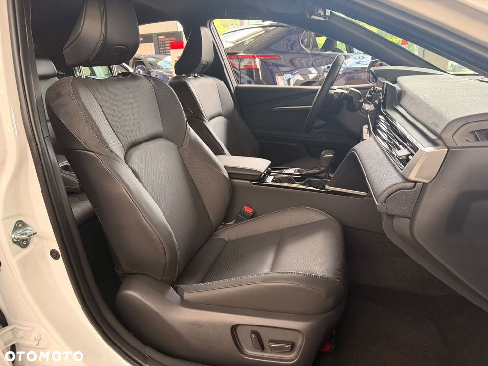 Toyota Camry - 11