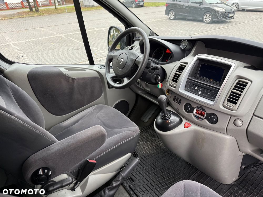 Renault Trafic - 10