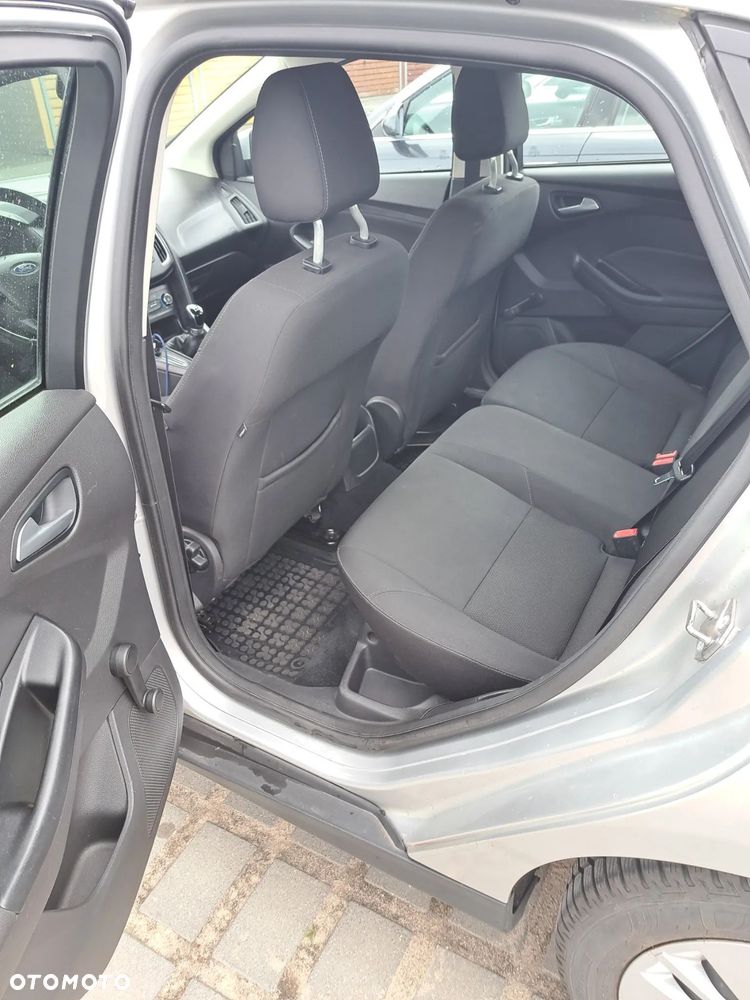 Ford Focus 1.6 Titanium - 12