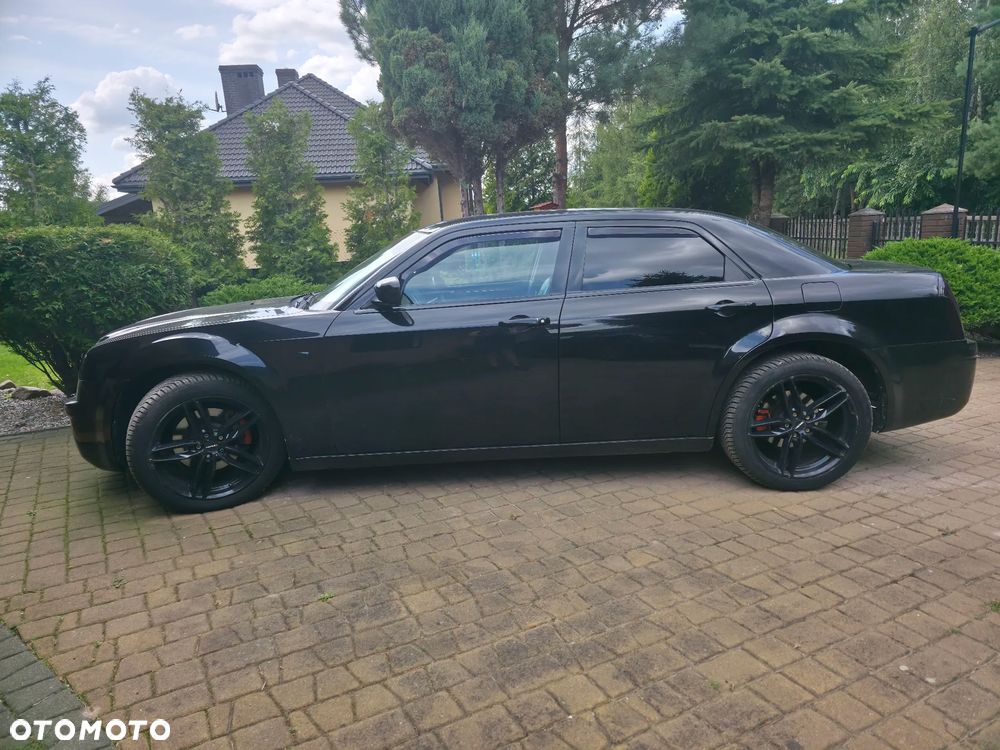 Chrysler 300C 5.7 V8 Hemi - 14