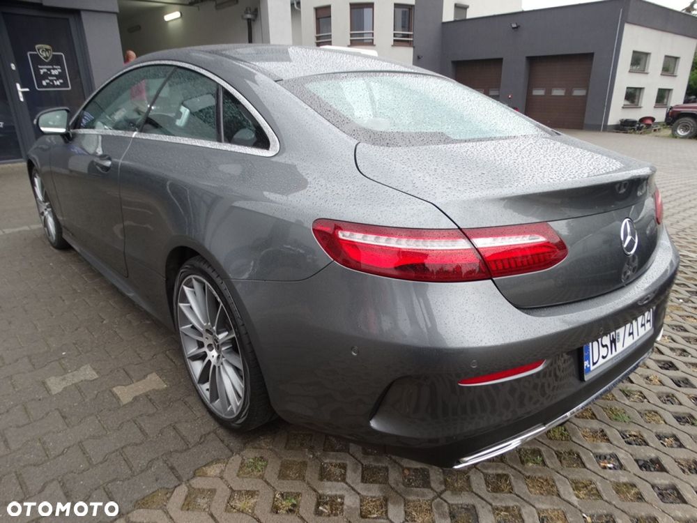 Mercedes-Benz Klasa E 200 9G-TRONIC AMG Line - 4