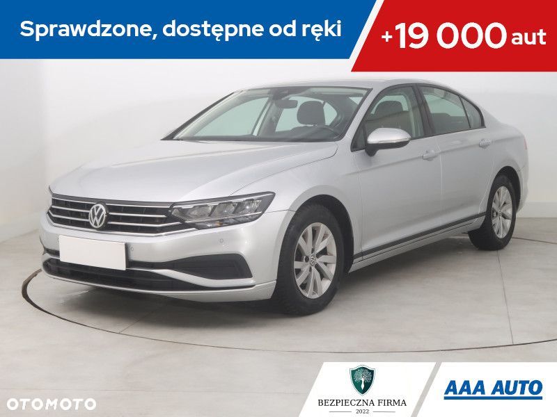 Volkswagen Passat - 2