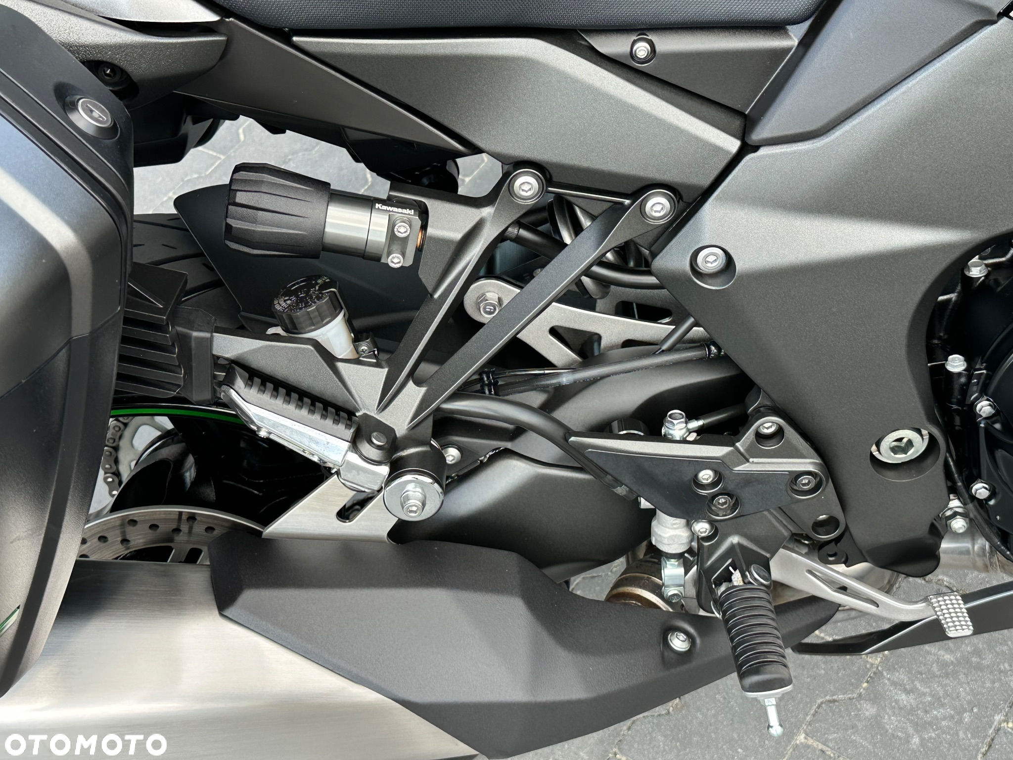 Kawasaki Ninja 1000 SX - 14