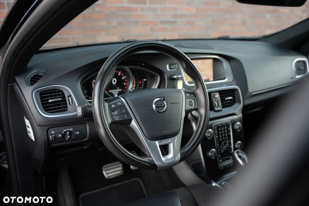 Volvo V40 T3 Geartronic RDesign - 21