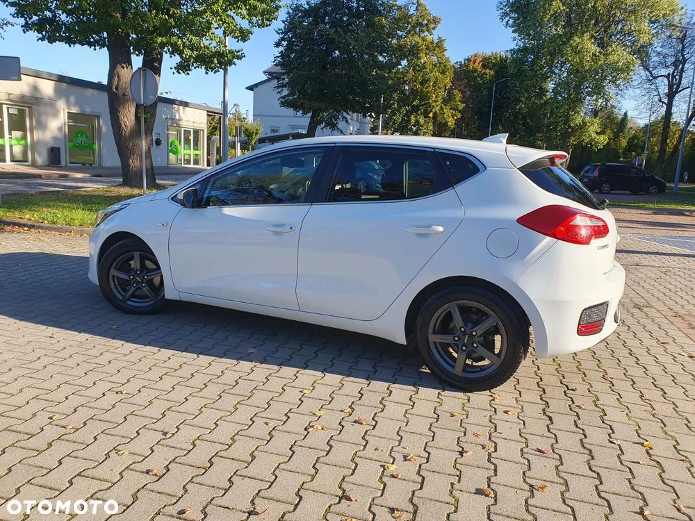 Kia Ceed 1.6 GDI XL - 28