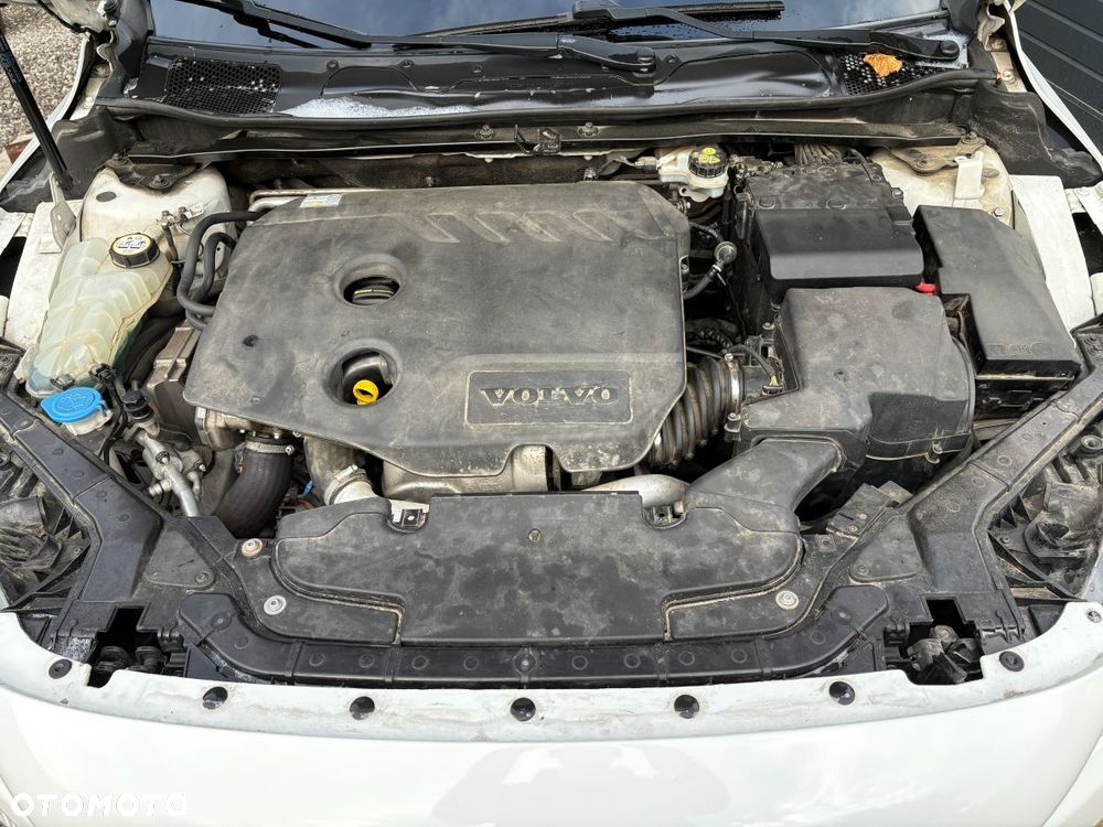 Volvo V40 - 16