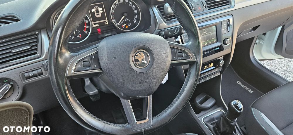 Skoda RAPID 1.6 TDI DPF Joy - 29