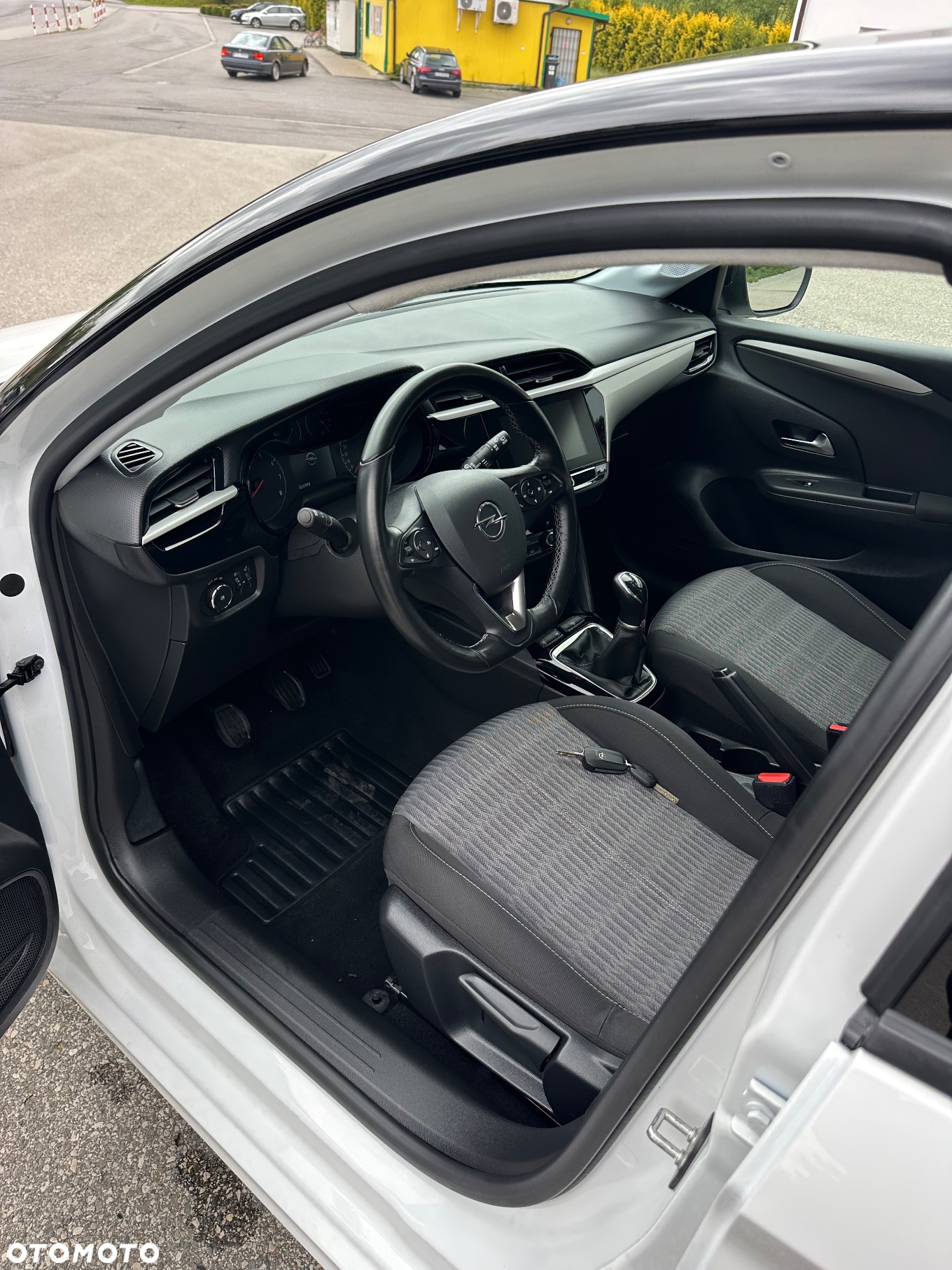 Opel Corsa 1.2 Business S&S - 9