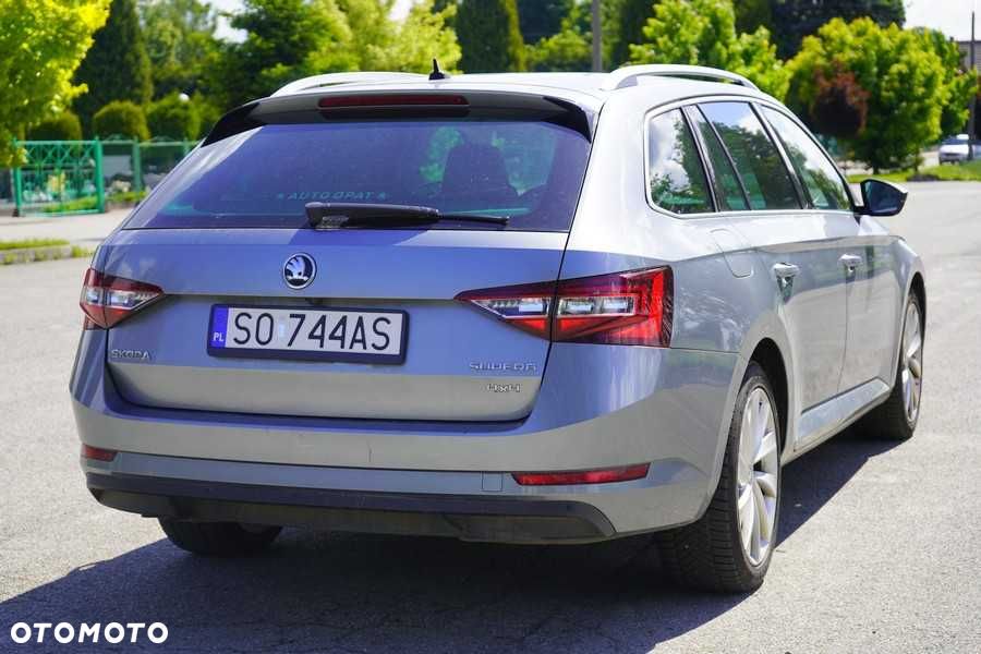 Skoda Superb 2017 photo 3