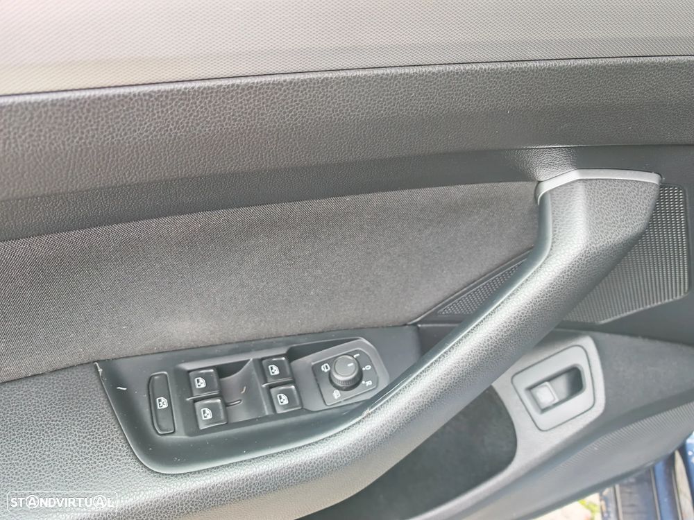 VW Passat 1.6 TDI BlueMotion - 13