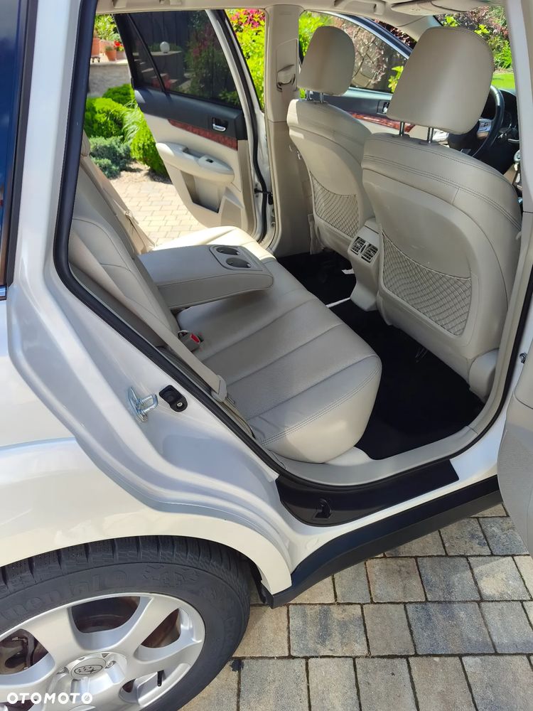 Subaru Outback - 33