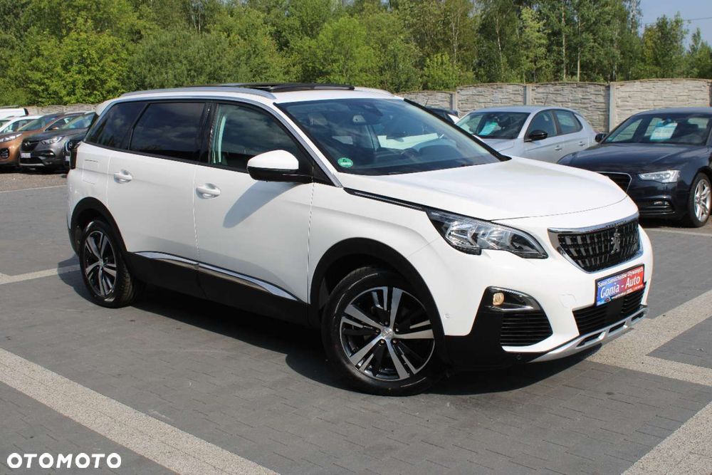 Peugeot 5008 - 8