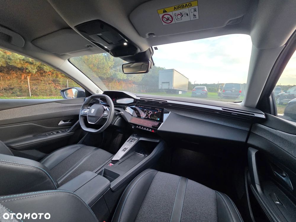 Peugeot 308 180 e-EAT8 Allure - 13