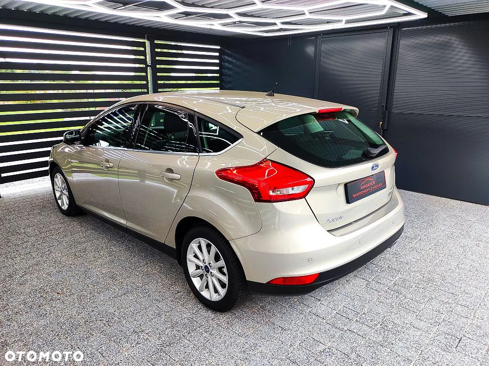 Ford Focus - 17