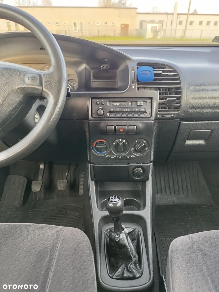 Opel Zafira 2.0 DTI - 15