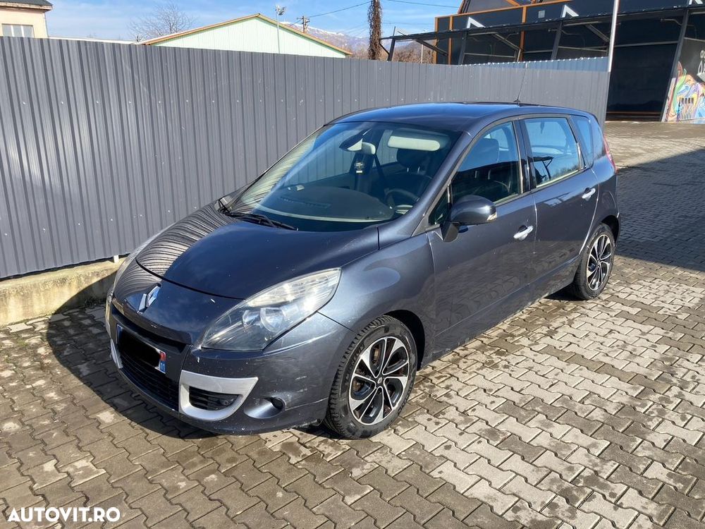 Dezmembrez Renault Scenic 3 1.9 dCi F9Q-870 2010 - 1