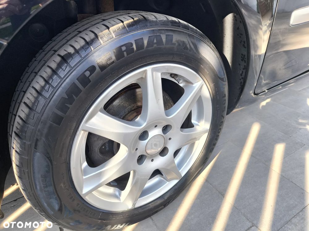 Renault Clio 1.2 16V Expression - 19