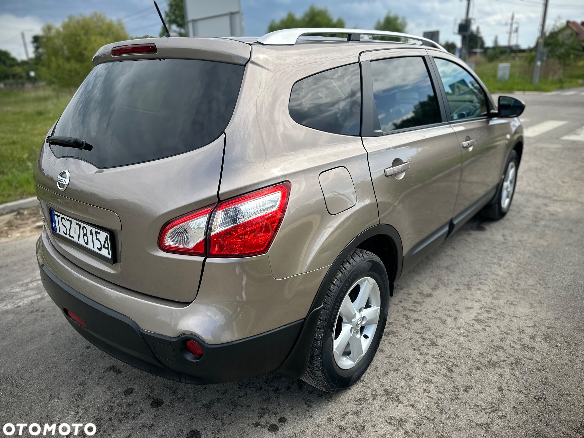 Nissan Qashqai+2 2.0 Tekna Premium - 8