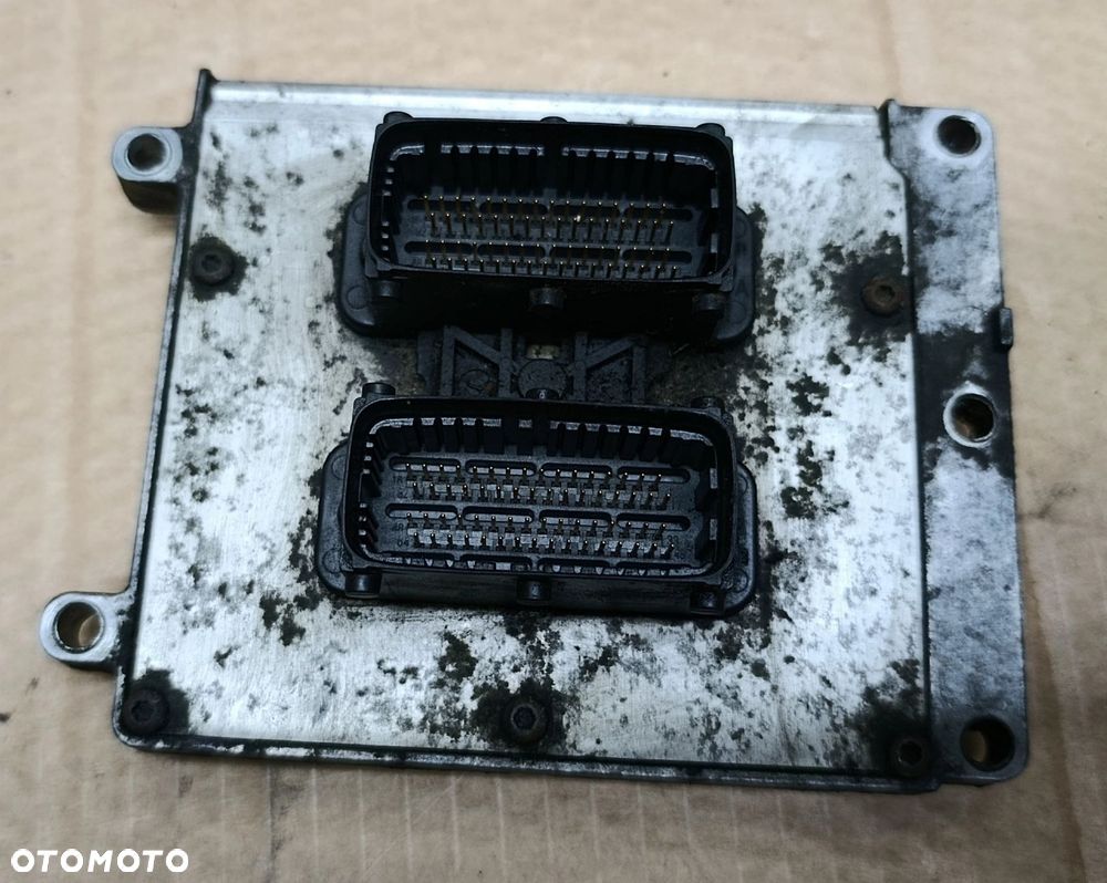 Vectra C sterownik komputer silnika 2,2 16V automat YDDT Opel - 2