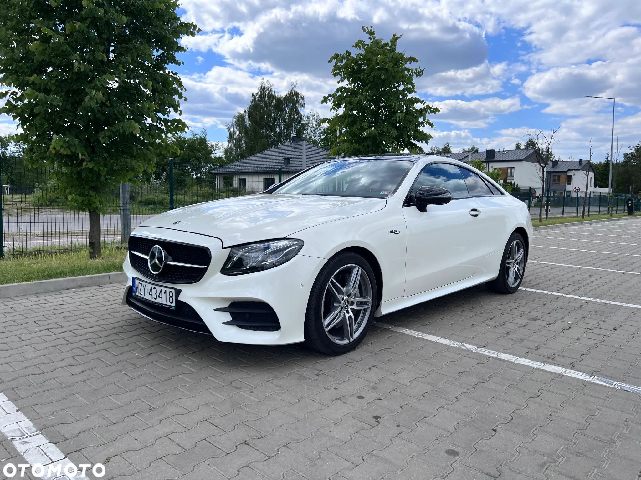 Mercedes-Benz Klasa E 400 4Matic Coupe 9G-TRONIC AMG Line - 1