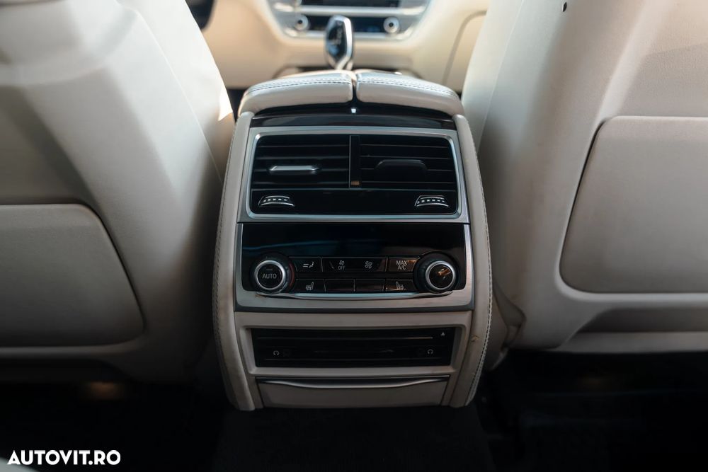 BMW Seria 7 750d xDrive - 28