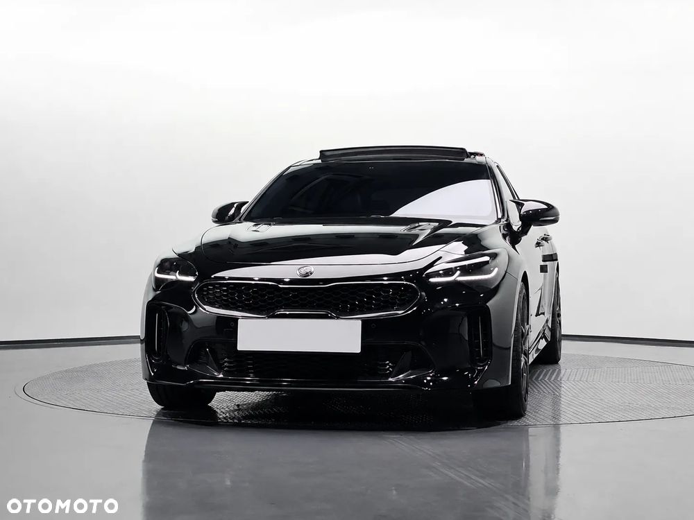 Kia Stinger - 2
