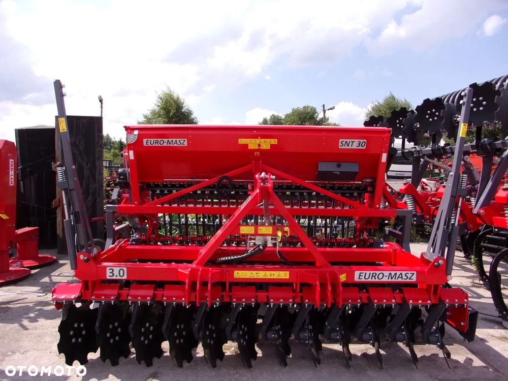 Meprozet Siewnik talerzowy, stopkowy-redlicowy, SR25/SRT25, SR27/SRT27, SR30/SRT30, S107, S107T, poplonów S119, nabudowany SNT30 agregat uprawowo siewny Euro-Masz, Akpil, Agro-Masz - 32