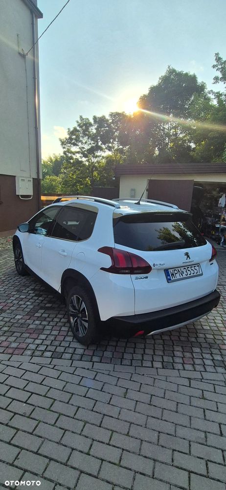 Peugeot 2008 1.2 Pure Tech GPF Style S&S - 5