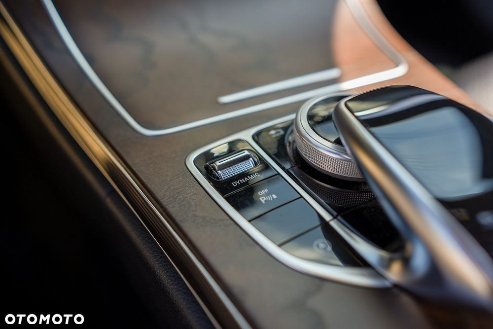 Mercedes-Benz Klasa C 180 7G-TRONIC AMG Line - 12