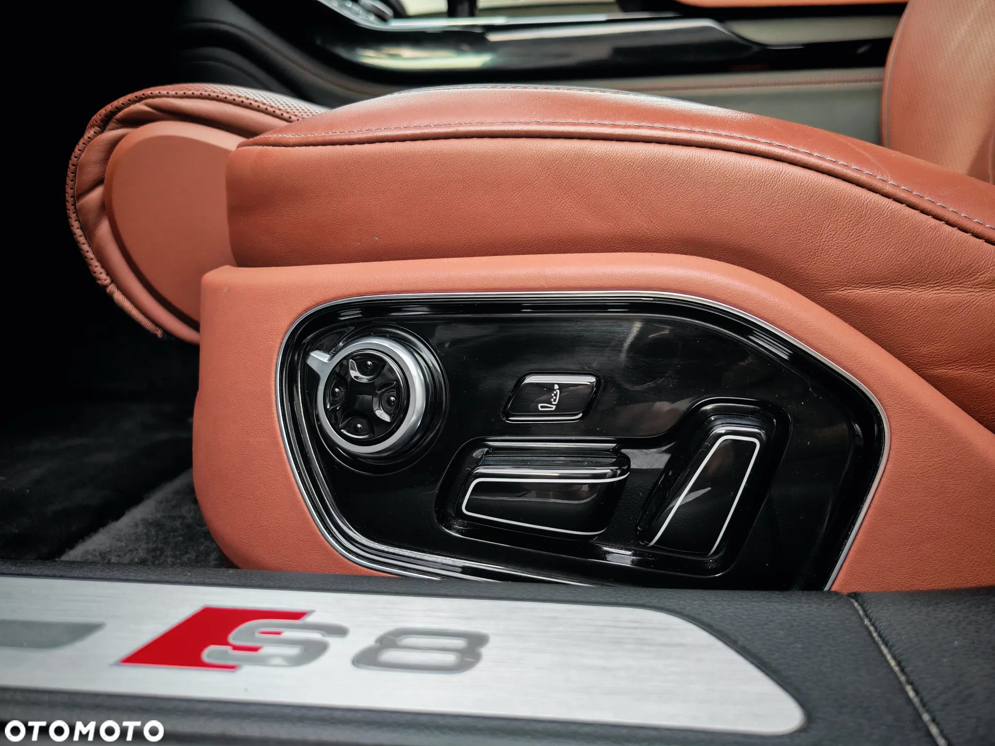 Audi S8 4.0 TFSI Quattro - 31